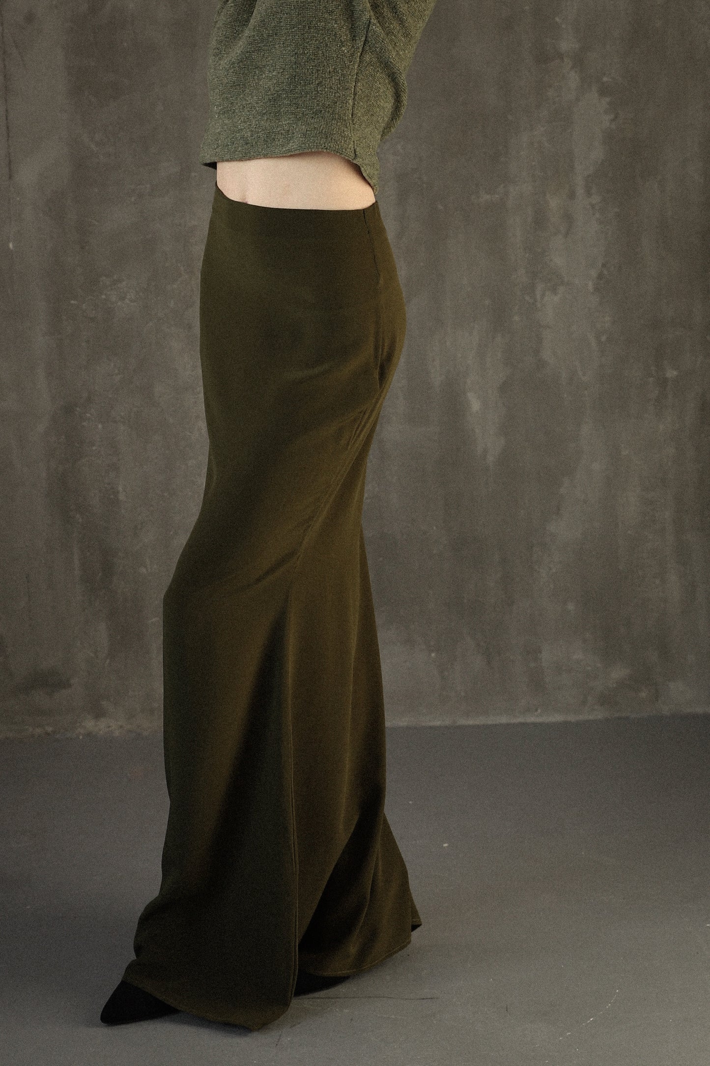 Skirt Spring.25